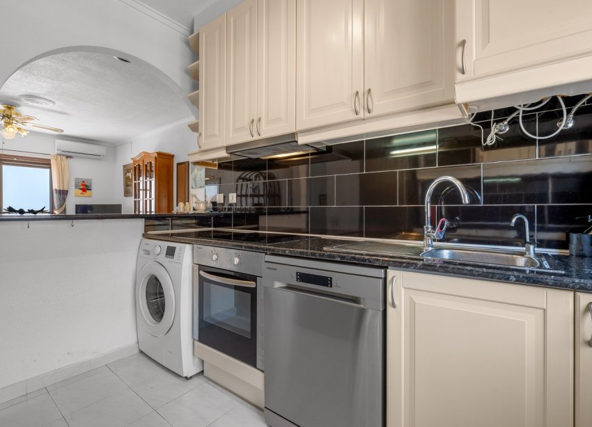 Resale - Apartment - Torrevieja - Torrevieja - Aguas Nuevas