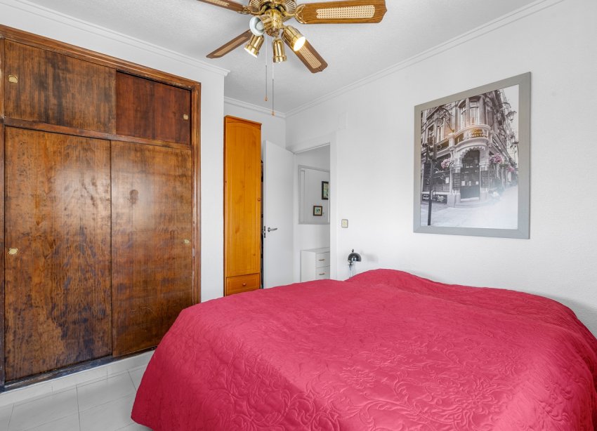 Resale - Apartment - Torrevieja - Torrevieja - Aguas Nuevas