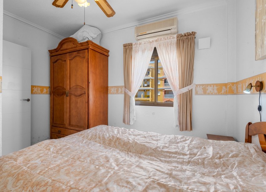 Resale - Apartment - Torrevieja - Torrevieja - Aguas Nuevas