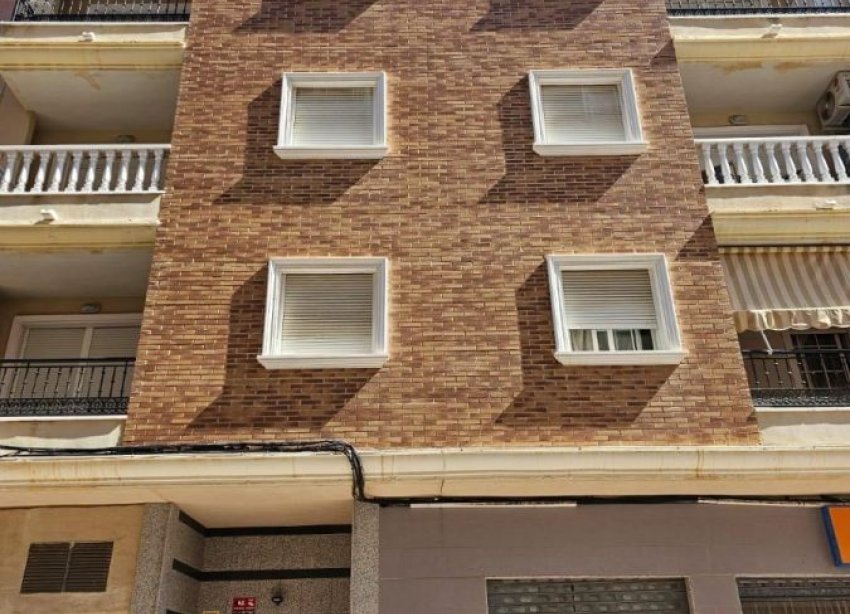 Resale - Apartment - Torrevieja - torrevieja