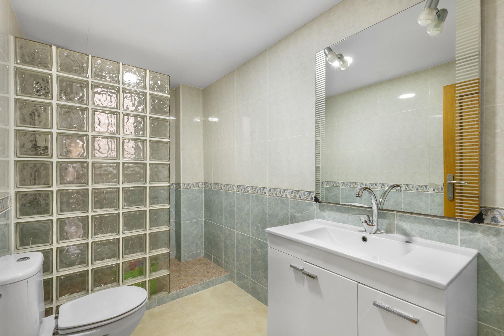 Resale - Apartment - Torrevieja - torrevieja