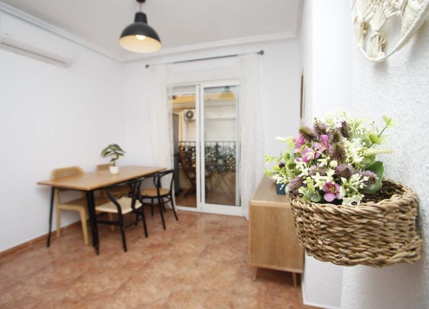 Resale - Apartment - Torrevieja - torrevieja