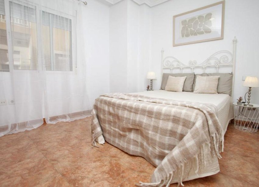 Resale - Apartment - Torrevieja - torrevieja