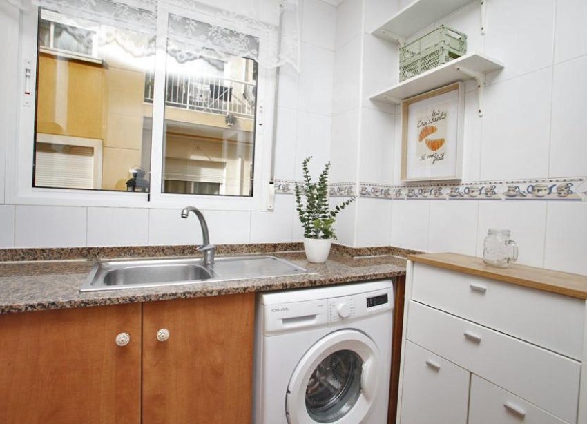 Resale - Apartment - Torrevieja - torrevieja