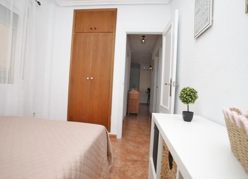 Resale - Apartment - Torrevieja - torrevieja