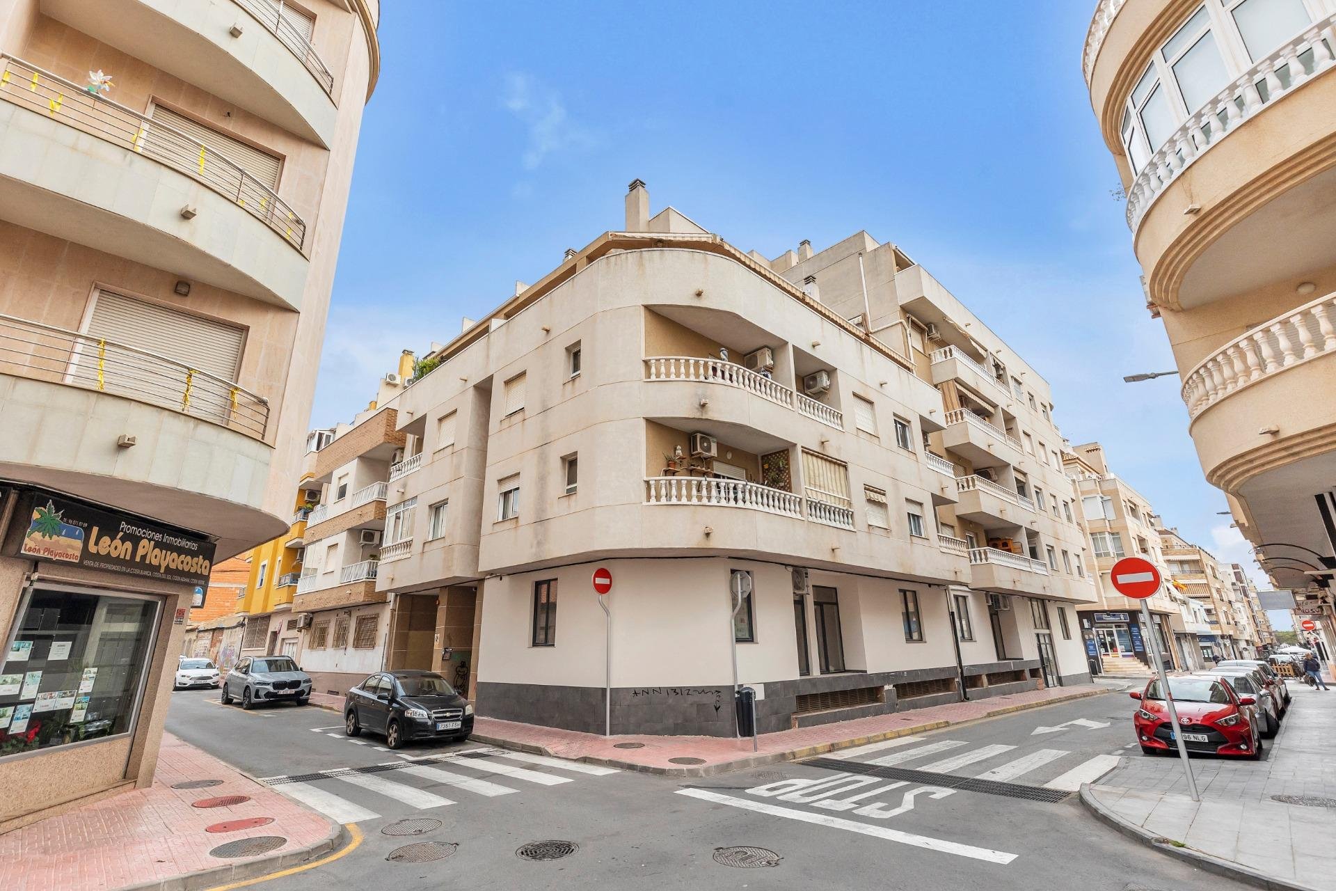Resale - Apartment - Torrevieja - torrevieja