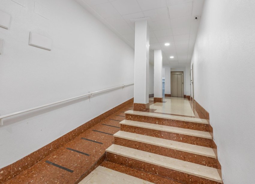 Resale - Apartment - Torrevieja - torrevieja