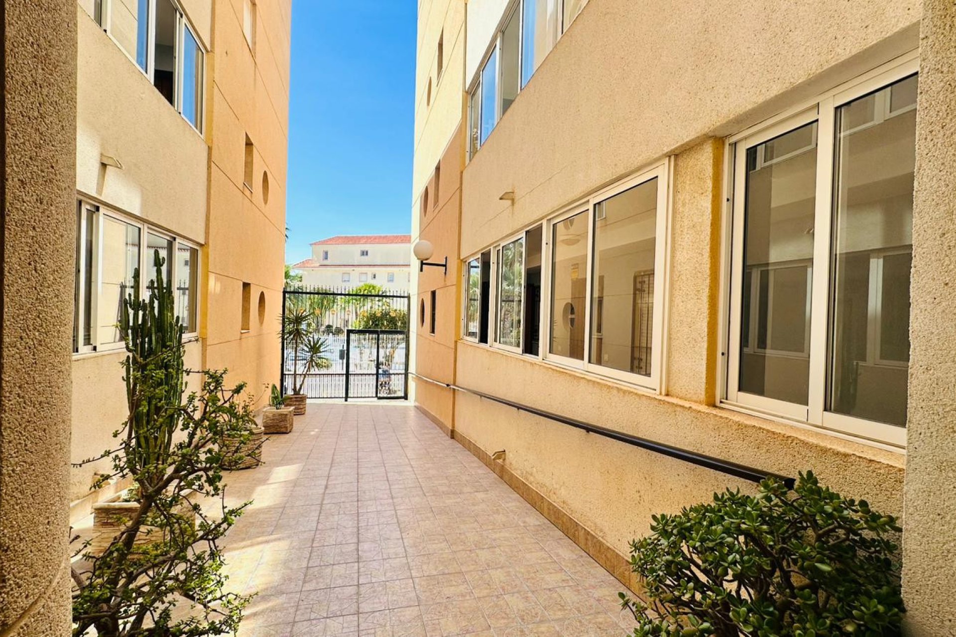 Resale - Apartment - Torrevieja - Urbanización San Luis