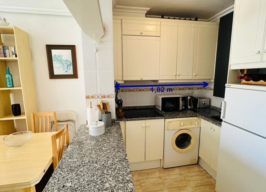 Resale - Apartment - Torrevieja - Urbanización San Luis