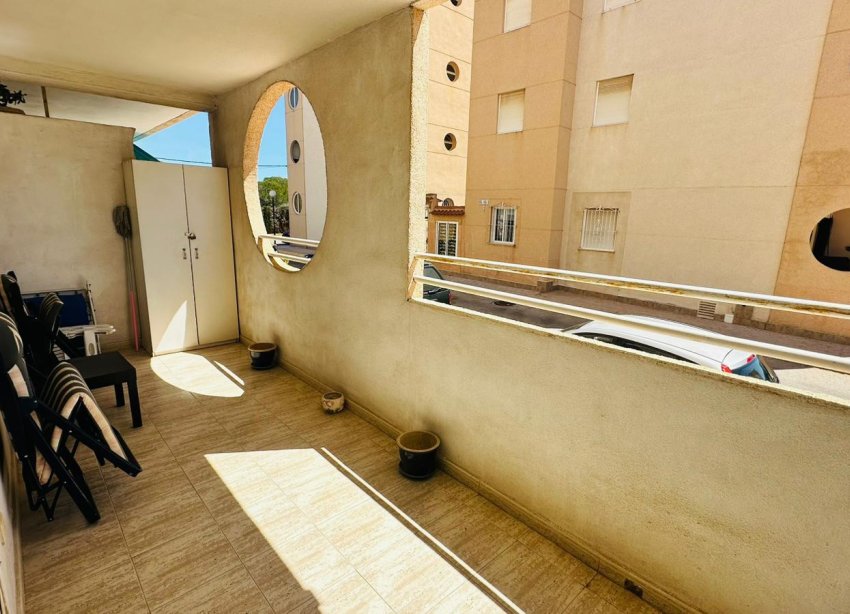 Resale - Apartment - Torrevieja - Urbanización San Luis