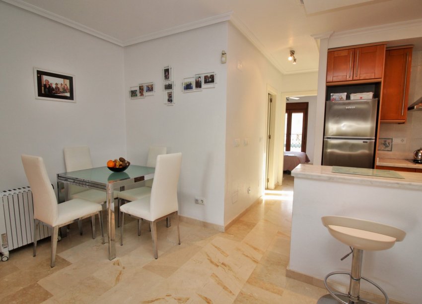 Resale - Apartment - Villamartin - PAU 8