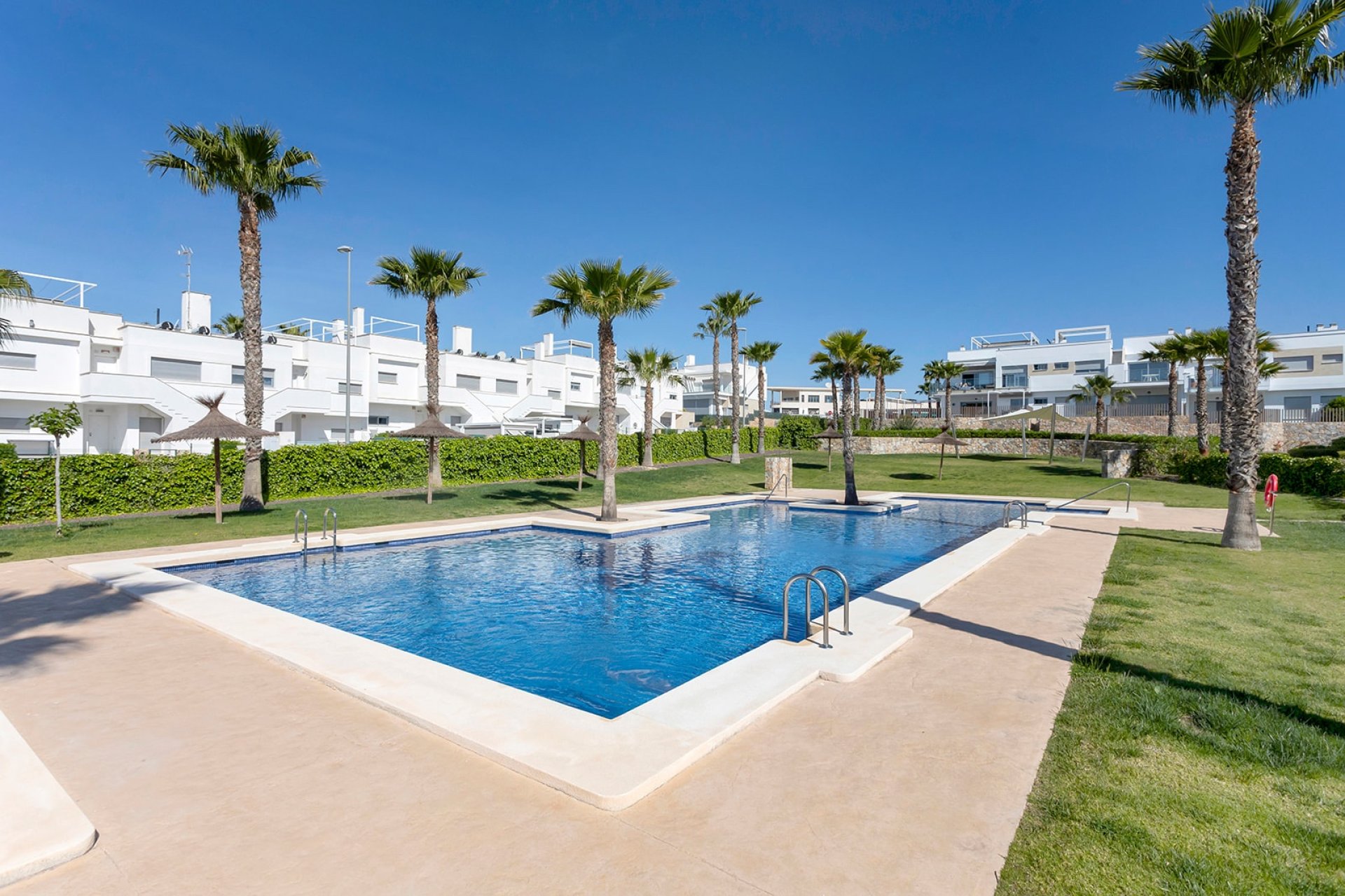 Resale - Apartment - Vistabella Golf