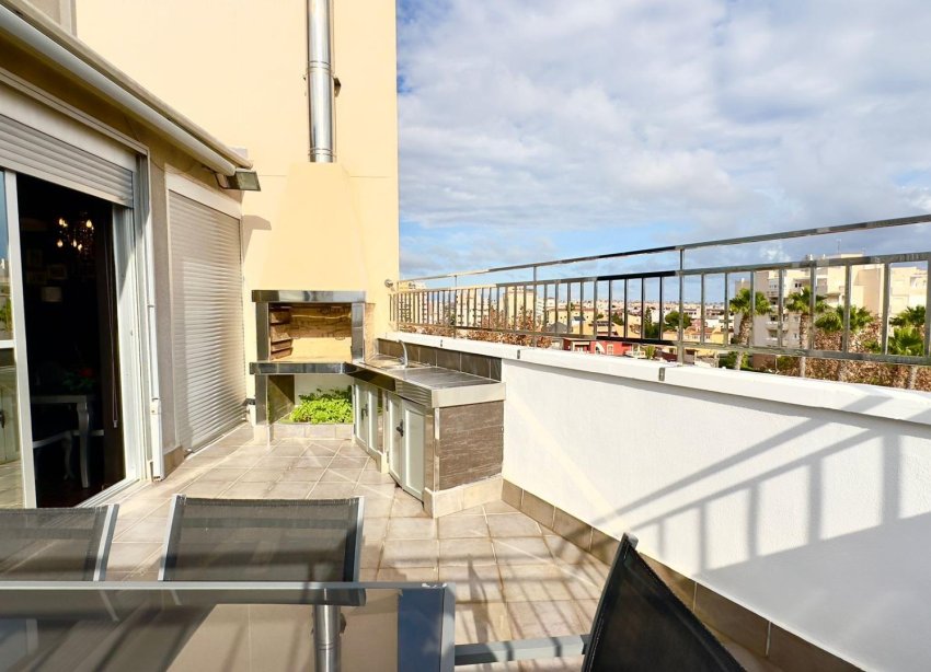 Resale - Building - Torrevieja - Playa del Cura