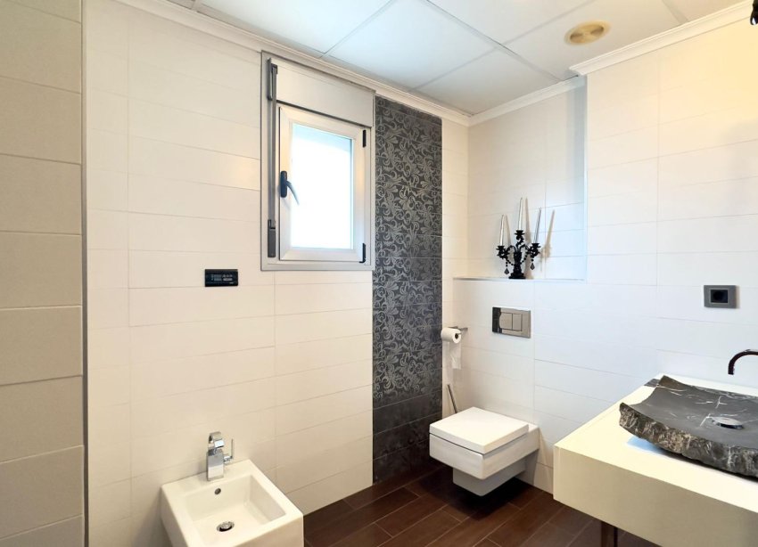 Resale - Building - Torrevieja - Playa del Cura