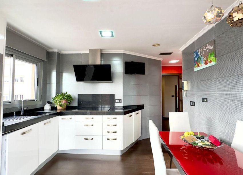 Resale - Building - Torrevieja - Playa del Cura