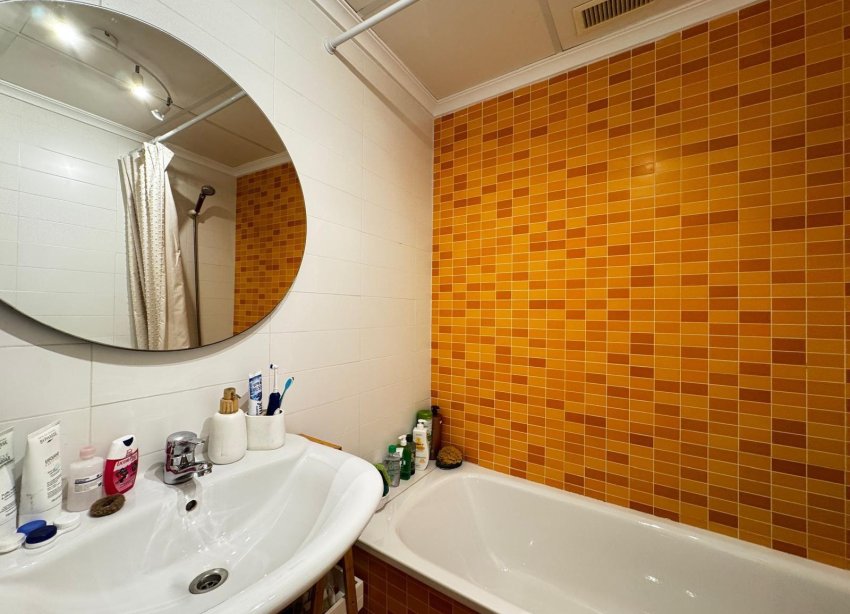 Resale - Building - Torrevieja - Playa del Cura