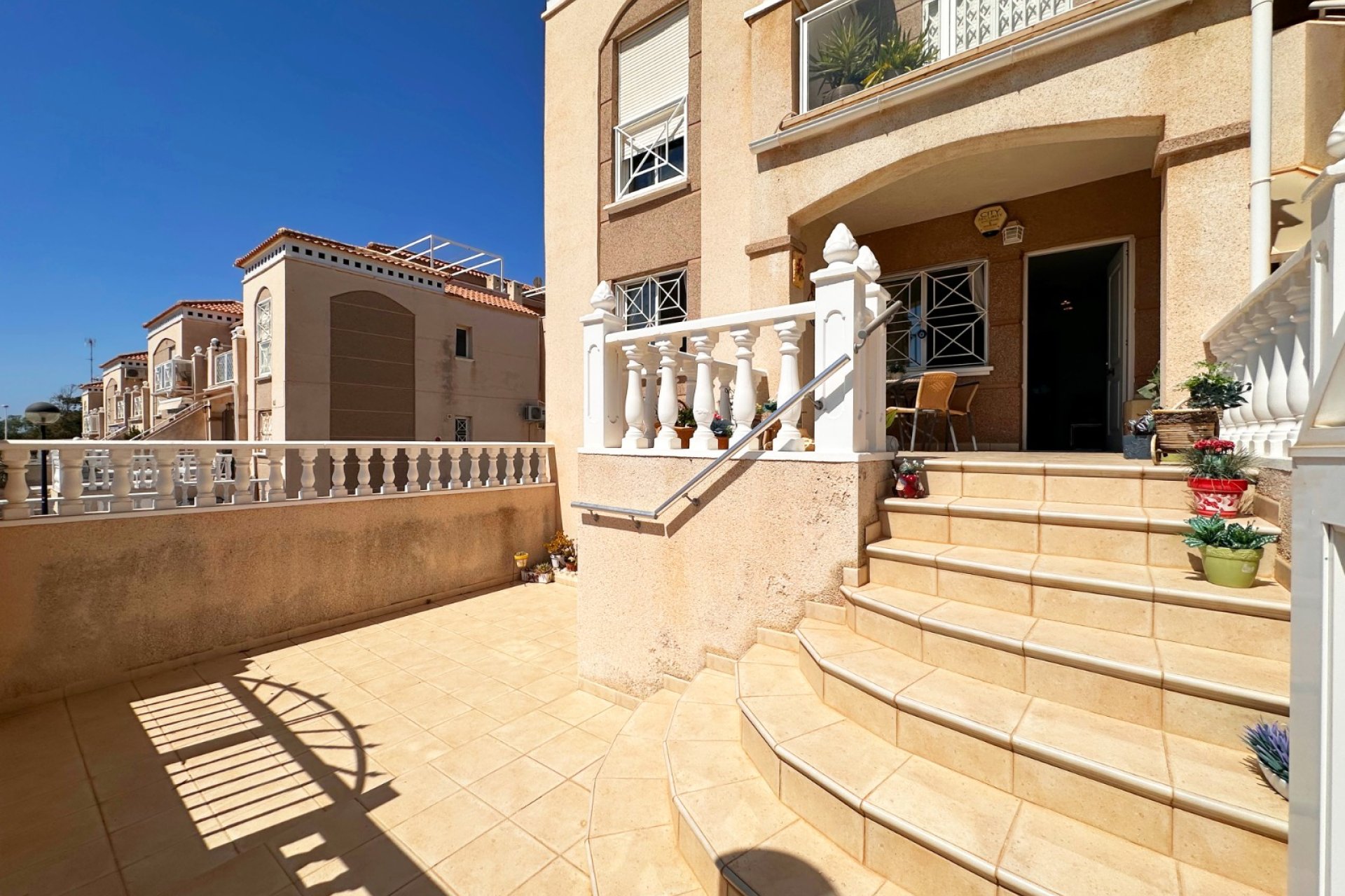 Resale - Bungalow - ﻿Torrevieja (Alicante) - Spain