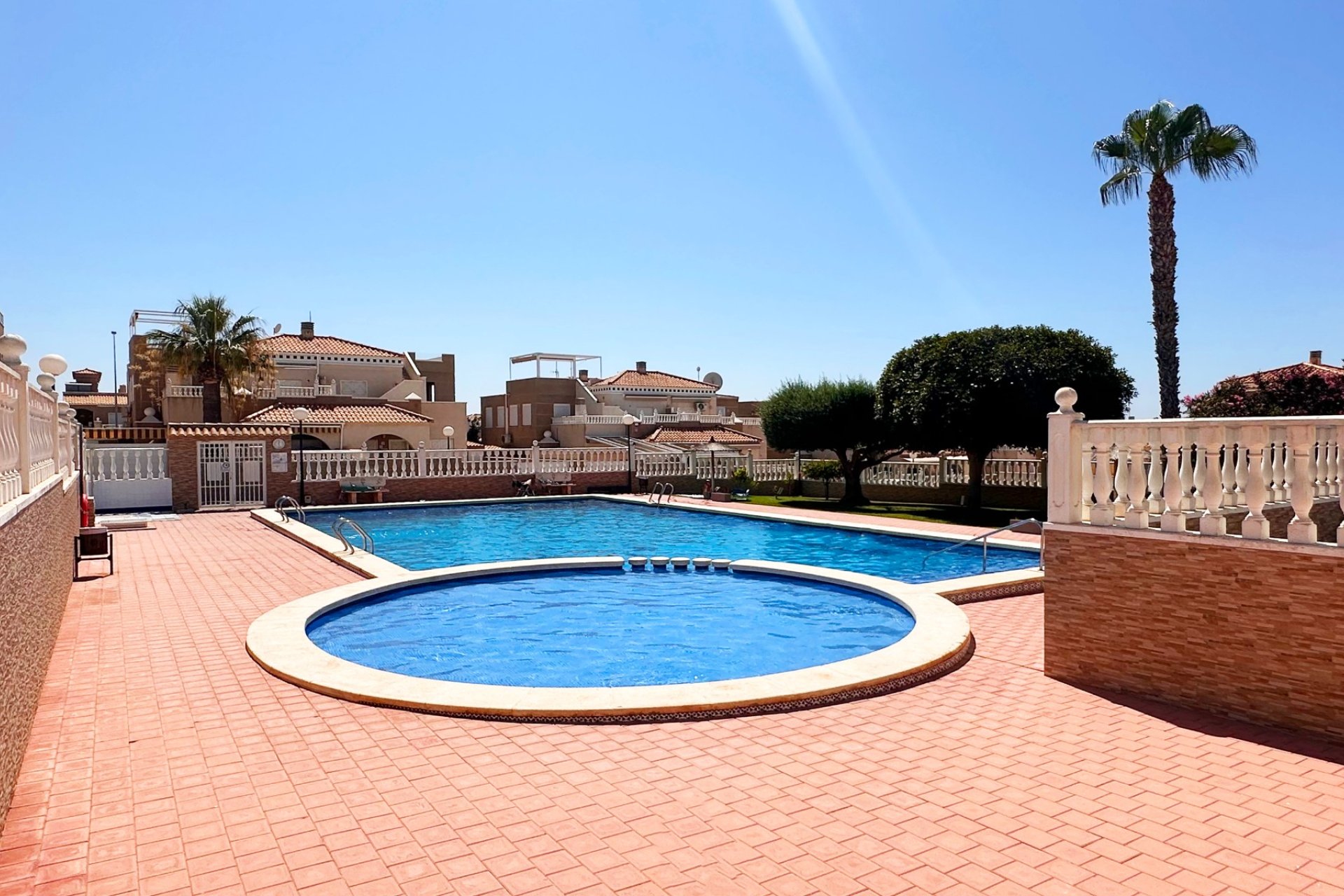 Resale - Bungalow - ﻿Torrevieja (Alicante) - Spain