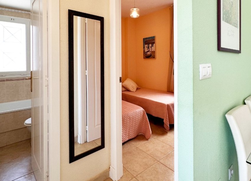 Resale - Bungalow - ﻿Torrevieja (Alicante) - Spain