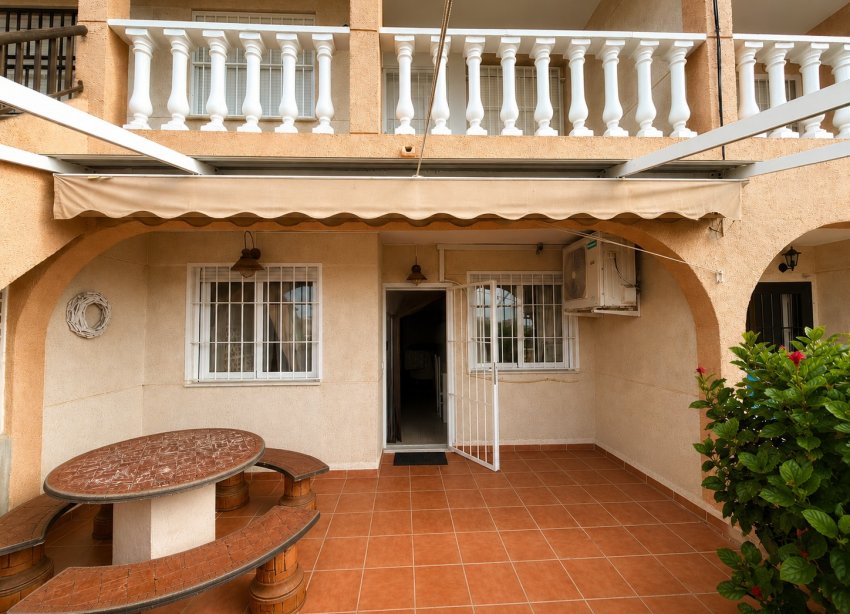 Resale - Bungalow - La Mata - La Mata, Torrevieja