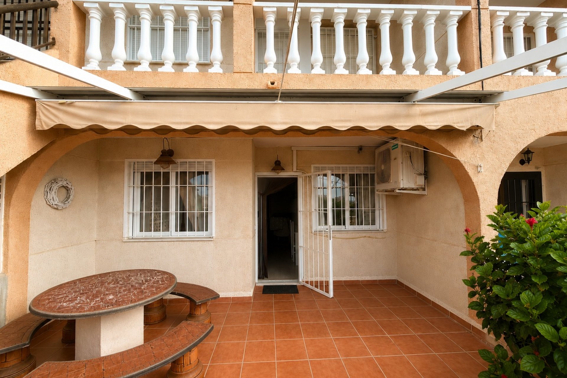 Resale - Bungalow - La Mata - La Mata, Torrevieja