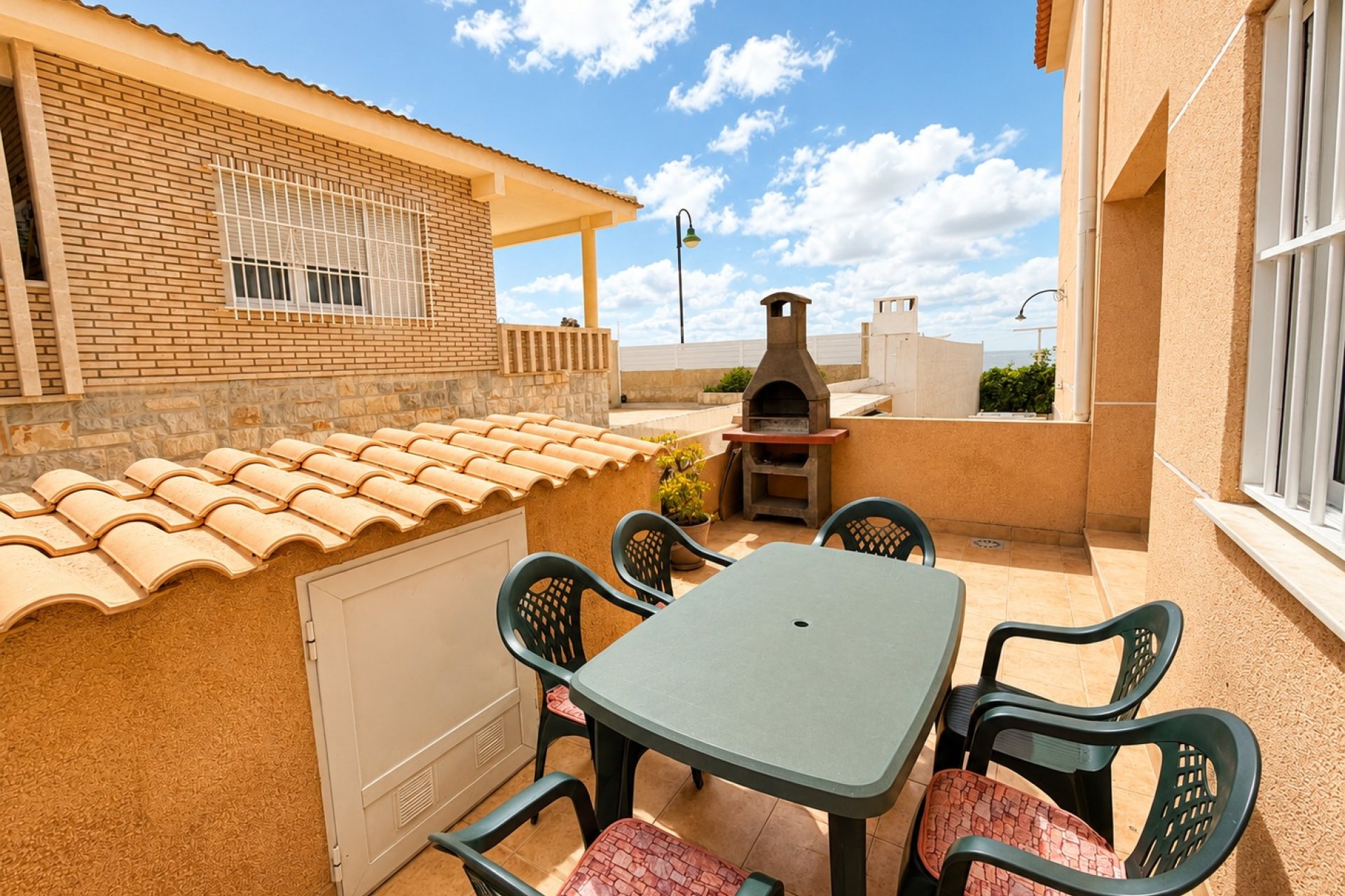 Resale - Bungalow - La Mata - La Mata, Torrevieja