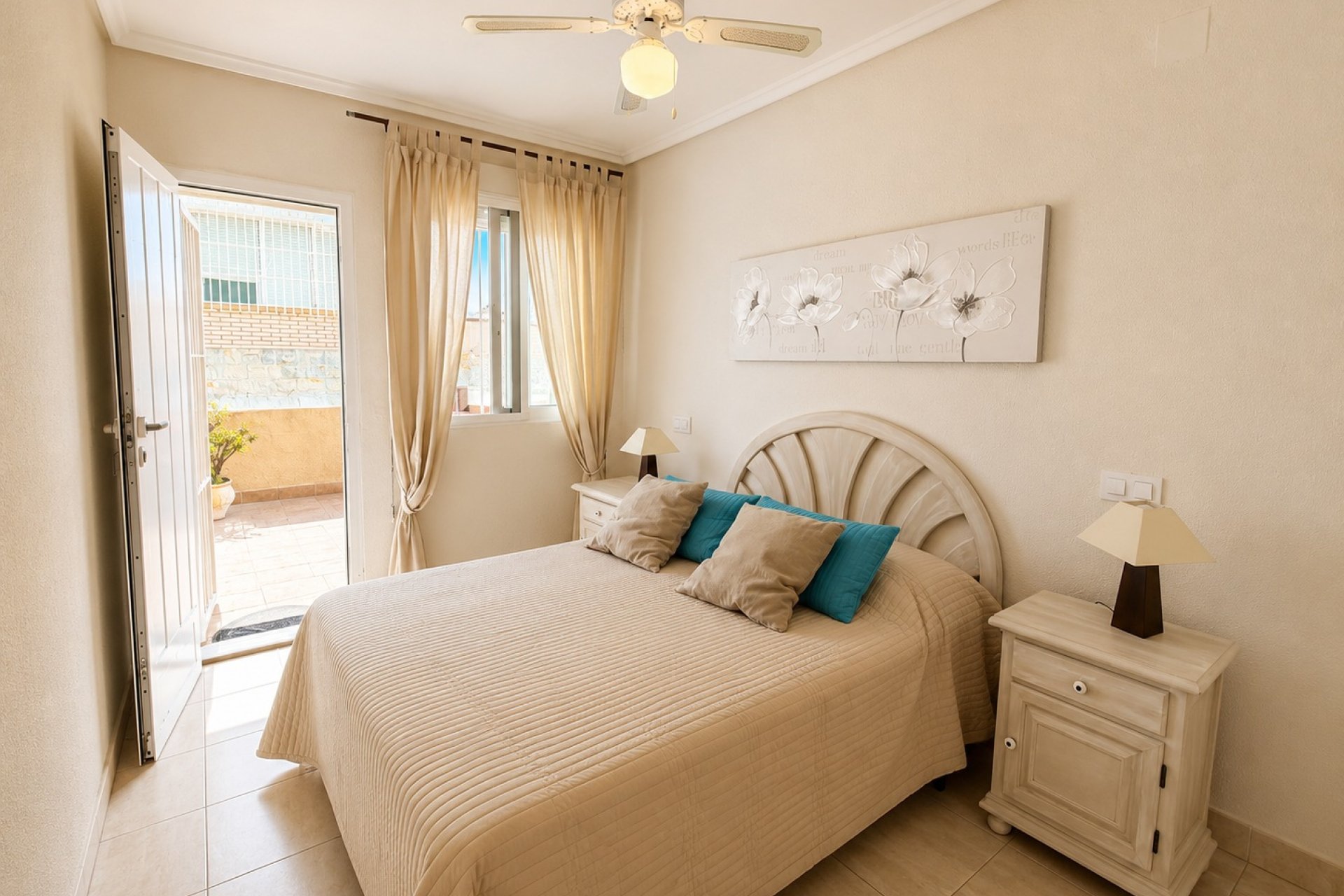 Resale - Bungalow - La Mata - La Mata, Torrevieja