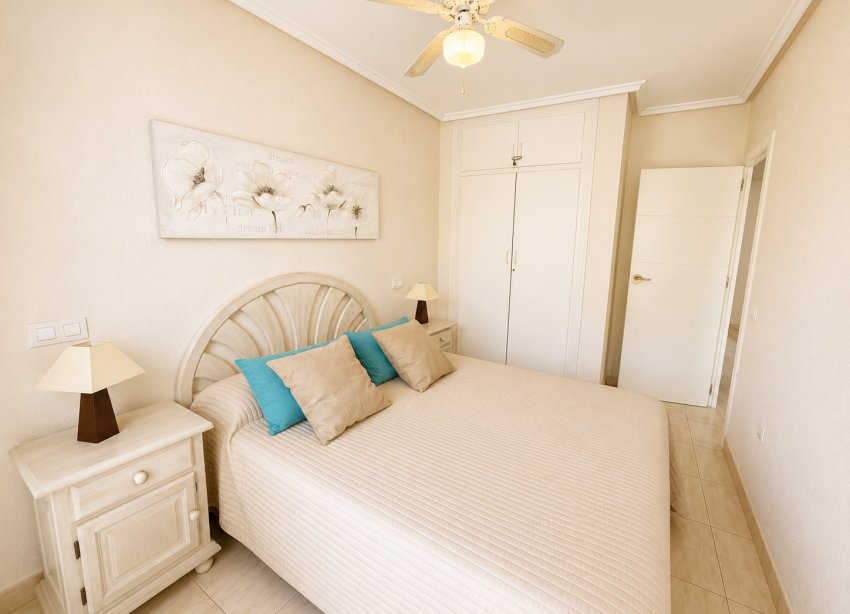 Resale - Bungalow - La Mata - La Mata, Torrevieja