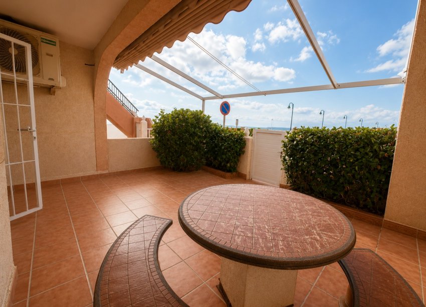 Resale - Bungalow - La Mata - La Mata, Torrevieja