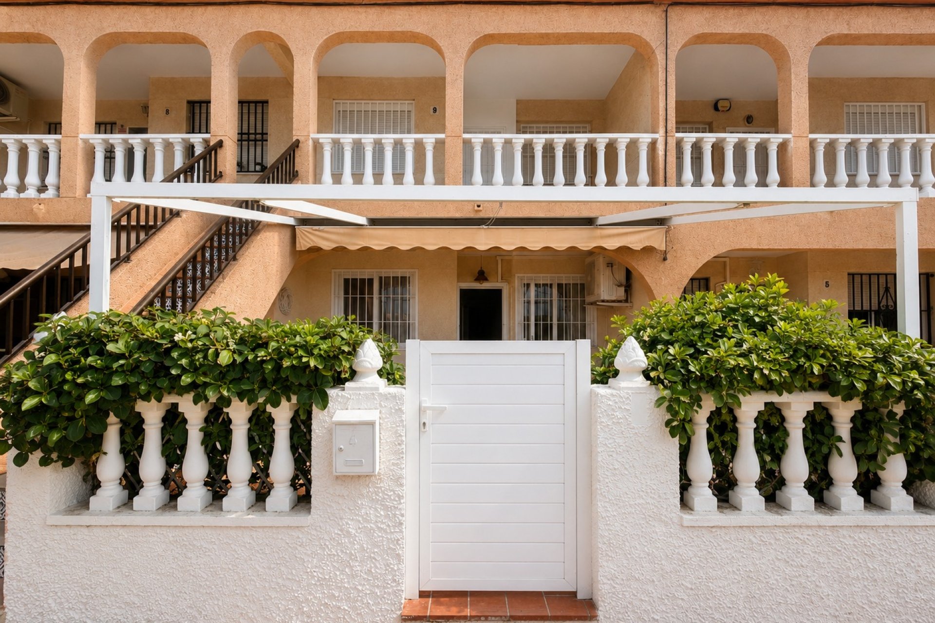 Resale - Bungalow - La Mata - La Mata, Torrevieja