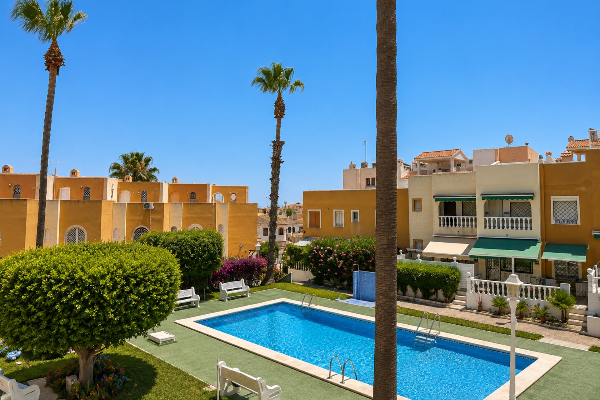Resale - Bungalow - La Mata