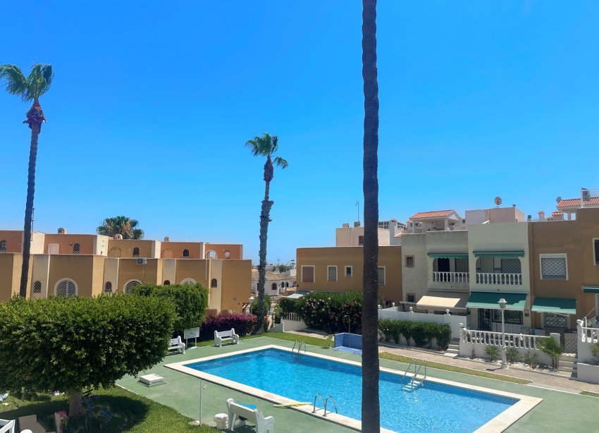 Resale - Bungalow - La Mata
