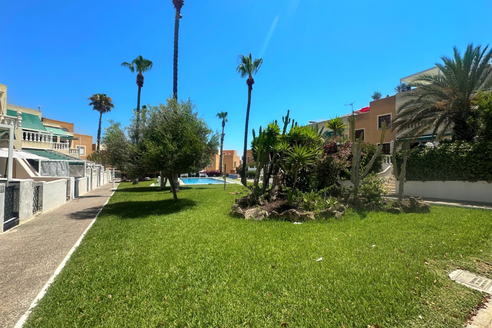 Resale - Bungalow - La Mata