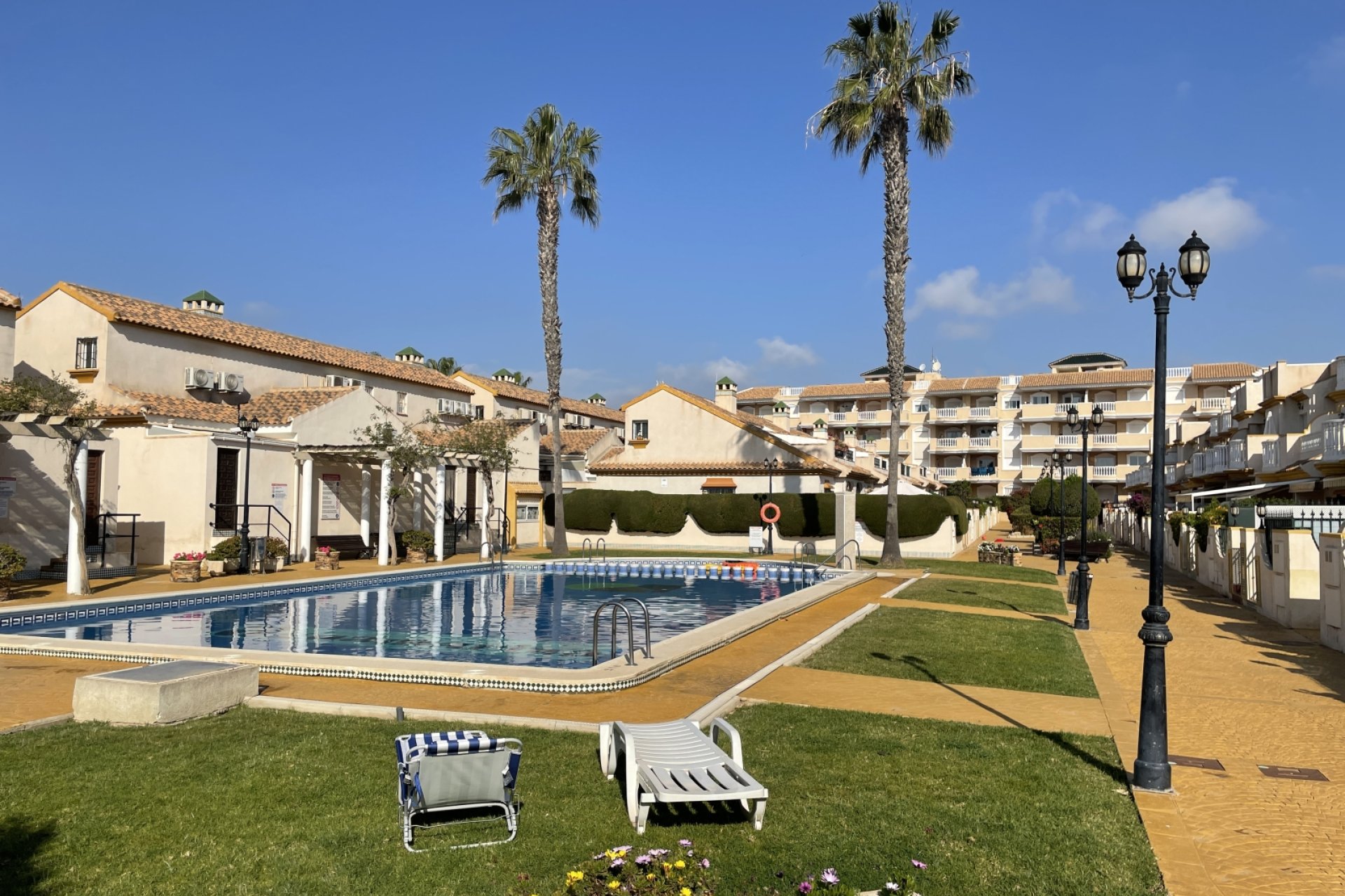 Resale - Bungalow - Orihuela Costa - Cabo Roig