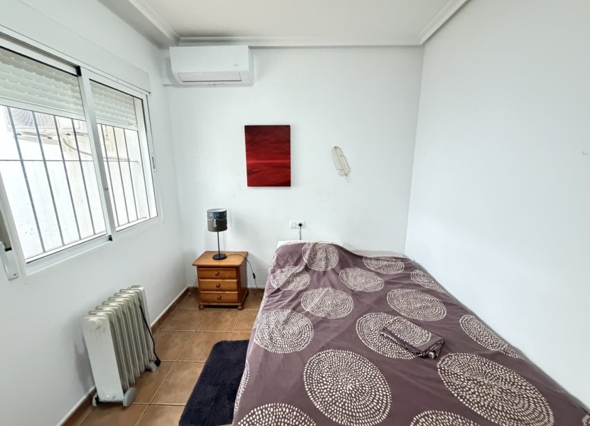 Resale - Bungalow - Orihuela Costa - Cabo Roig