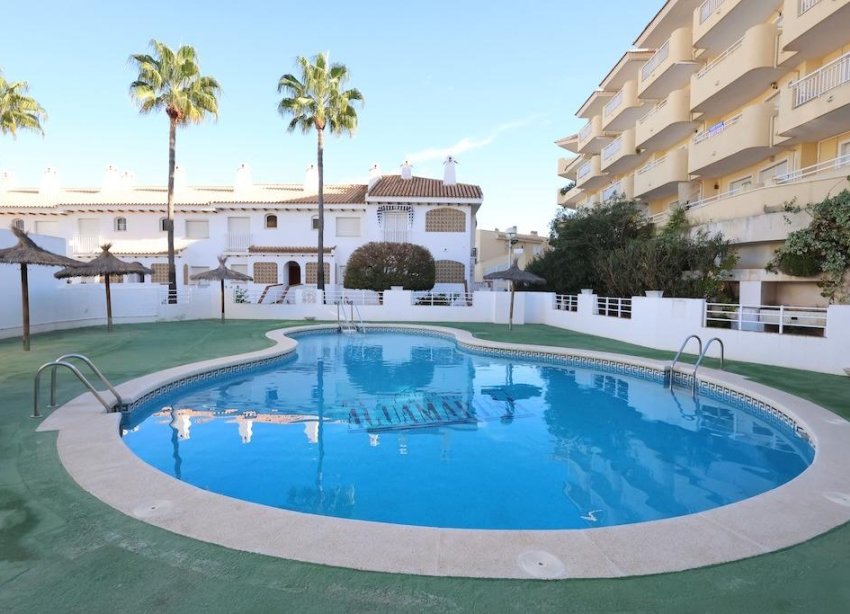Resale - Bungalow - Orihuela Costa - Campoamor