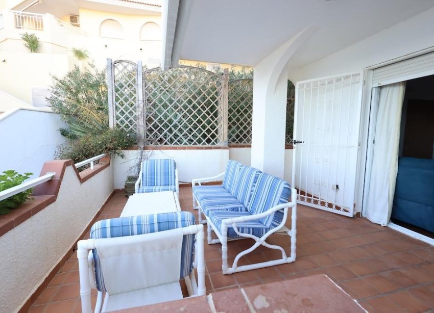 Resale - Bungalow - Orihuela Costa - Campoamor
