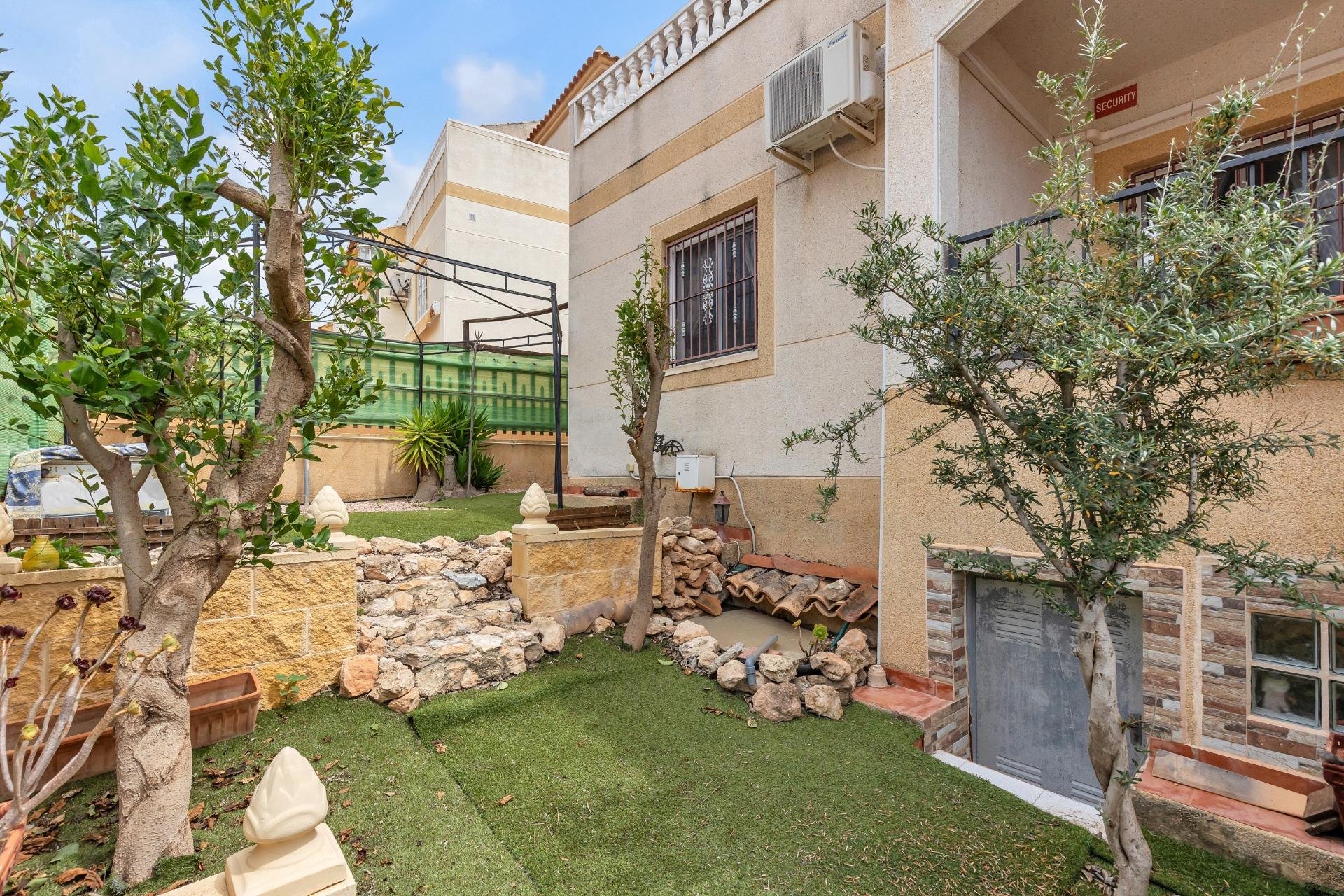 Resale - Bungalow - Orihuela Costa - La Florida