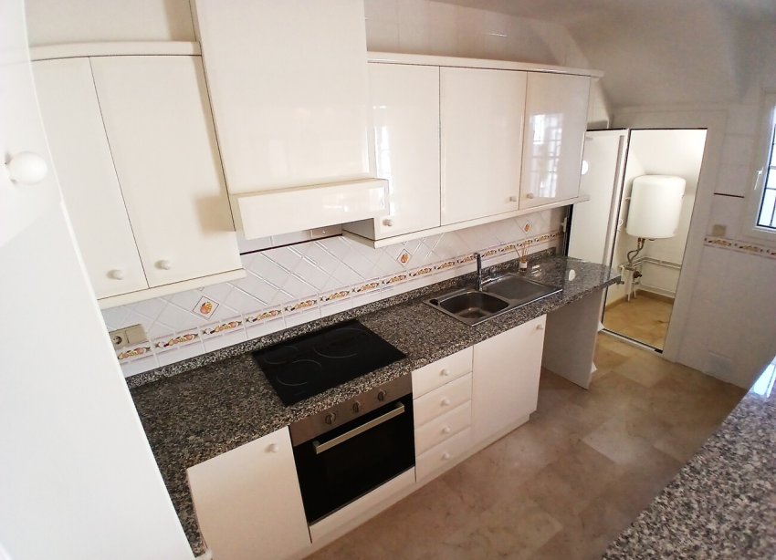 Resale - Bungalow - Orihuela Costa - La Rioja V