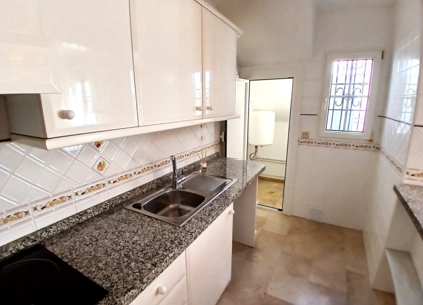 Resale - Bungalow - Orihuela Costa - La Rioja V