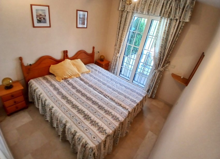 Resale - Bungalow - Orihuela Costa - La Rioja V