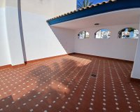 Resale - Bungalow - Orihuela Costa - La Rioja V