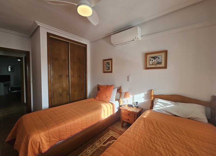 Resale - Bungalow - Orihuela Costa - La Zenia