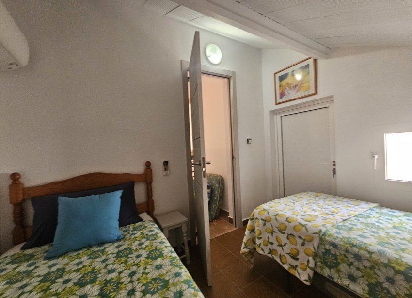 Resale - Bungalow - Orihuela Costa - La Zenia