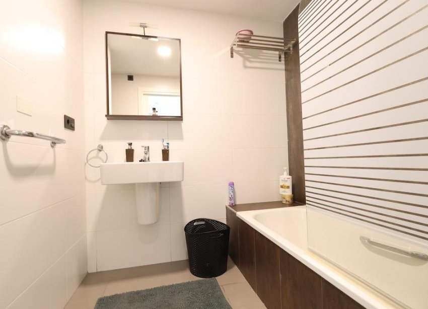 Resale - Bungalow - Orihuela Costa - La Zenia