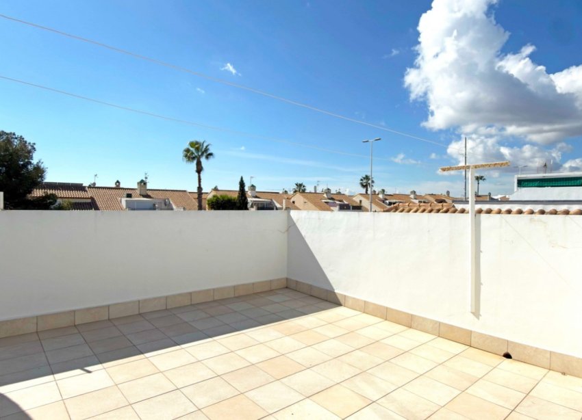 Resale - Bungalow - Orihuela Costa - La Zenia