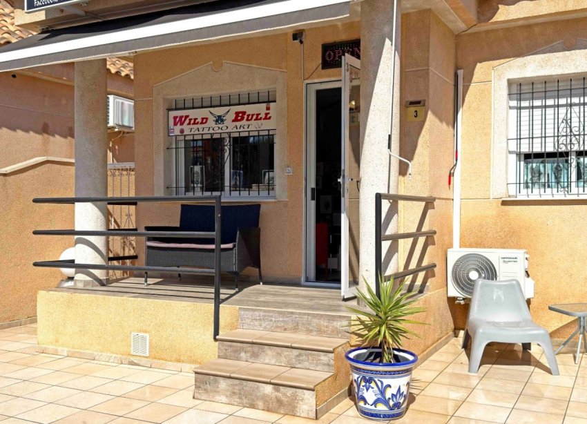 Resale - Bungalow - Orihuela Costa - La Zenia