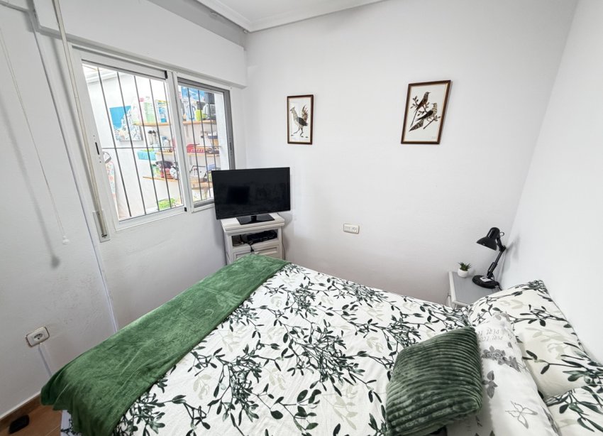 Resale - Bungalow - Orihuela Costa - La Zenia