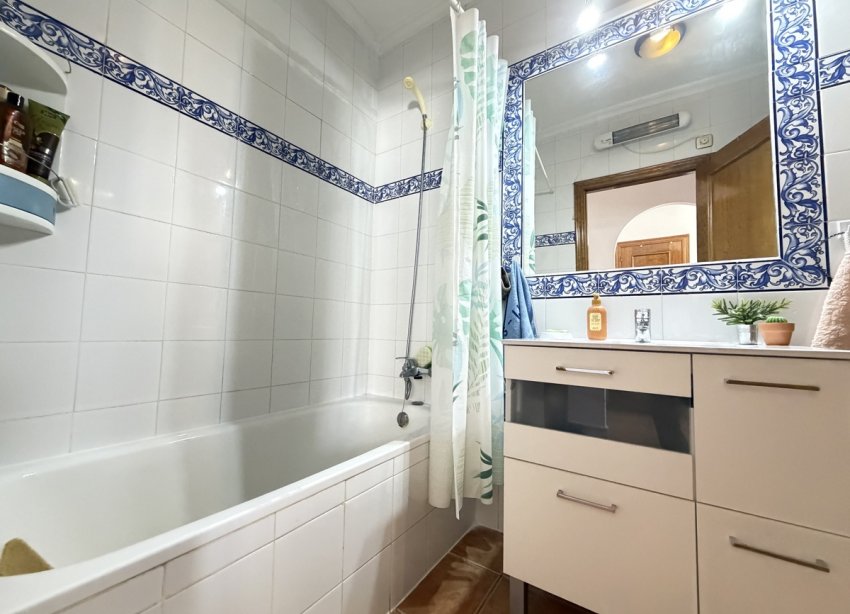 Resale - Bungalow - Orihuela Costa - La Zenia