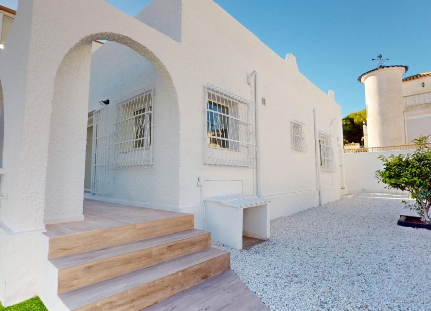 Resale - Bungalow - Orihuela Costa - Las Filipinas